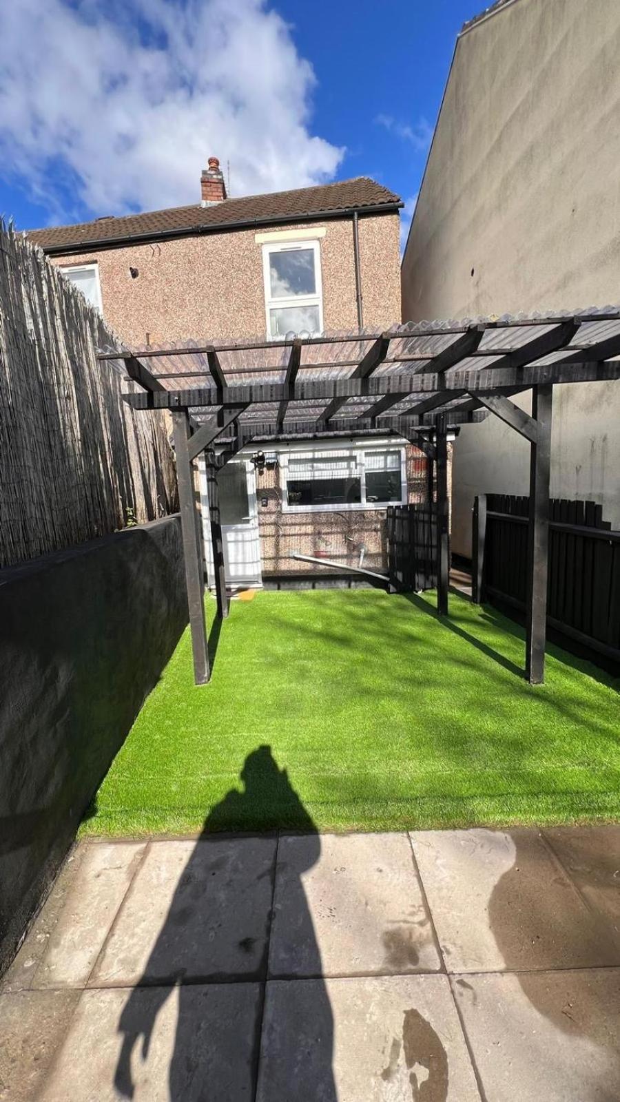 4 Bedrooms Homely House With Garden- Sleeps 9 Comfortably With 6 Comfortable Beds, Free Street Parking, Business Travellers, Contractors, & Holiday-Goers, Coventry, Near All Major Transport Links In Coventry And Motorway 외부 사진