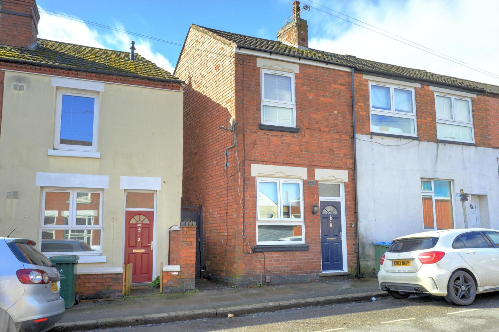 4 Bedrooms Homely House With Garden- Sleeps 9 Comfortably With 6 Comfortable Beds, Free Street Parking, Business Travellers, Contractors, & Holiday-Goers, Coventry, Near All Major Transport Links In Coventry And Motorway 외부 사진